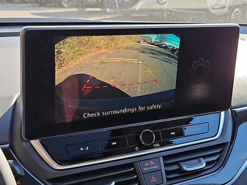 New 2025 Nissan Altima 2.5 SR image 16