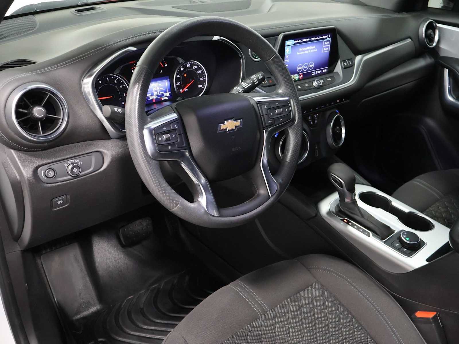 Used 2021 Chevrolet Blazer LT w/ Redline Edition FWD image 4