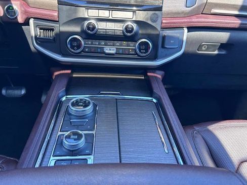 Certified 2024 Ford Expedition Limited AWD/4WD image 20
