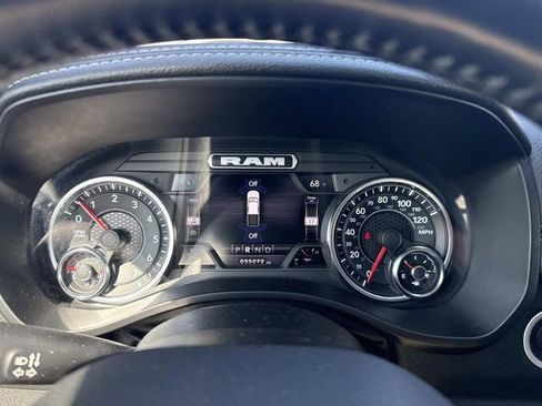 Used 2023 RAM 1500 Laramie AWD/4WD image 40