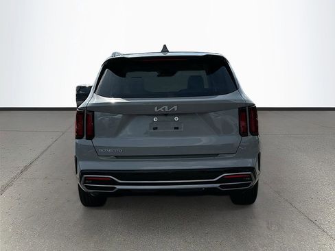 Certified 2023 Kia Sorento EX w/ Panoramic Sunroof Package image 6