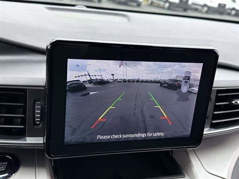 Used 2024 Ford Explorer XLT w/ Equipment Group 202A image 19