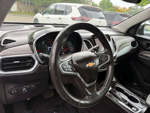 Used 2018 Chevrolet Equinox Premier AWD/4WD image 7