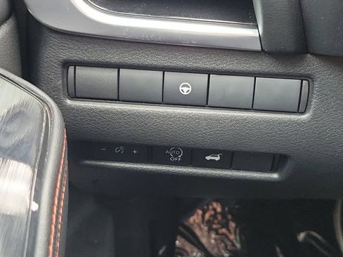 Certified 2025 Nissan Rogue SV AWD/4WD image 31