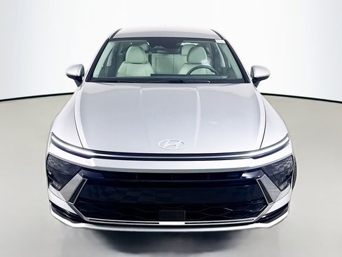 Used 2024 Hyundai Sonata SEL FWD image 2