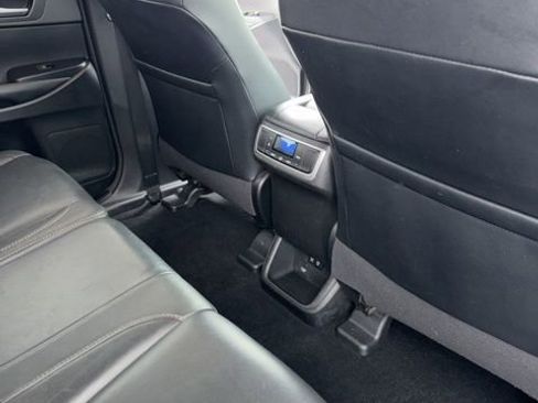 Used 2018 Toyota Highlander XLE image 23