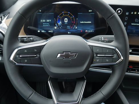 New 2026 Chevrolet Equinox ACTIV w/ Convenience Package III image 12