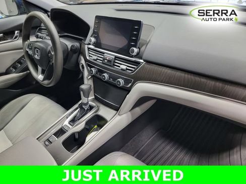 Used 2019 Honda Accord EX image 17