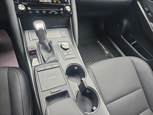 Used 2025 Lexus IS 350 F Sport RWD image 25