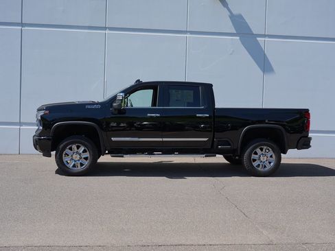 Used 2024 Chevrolet Silverado 3500 High Country w/ High Country Premium Package AWD/4WD image 6