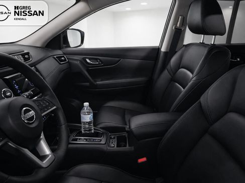 Certified 2024 Nissan Pathfinder SL FWD image 7