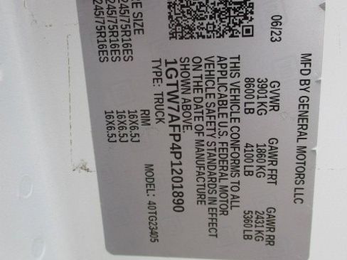 Used 2023 GMC Savana 2500 w/ Driver Convenience Package image 10