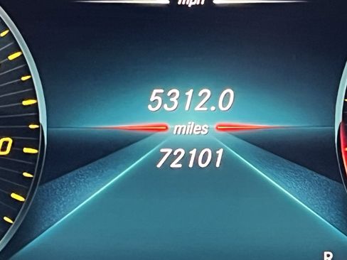 Used 2020 Mercedes-Benz GLC 300 4MATIC image 22