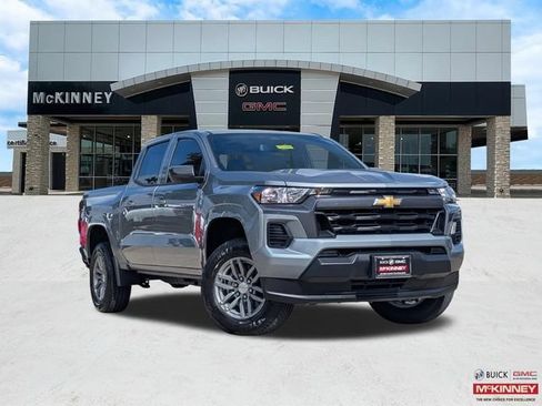 Used 2026 Chevrolet Colorado LT RWD image 1