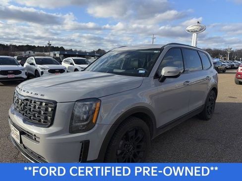 Used 2022 Kia Telluride EX w/ EX Premium Package image 3