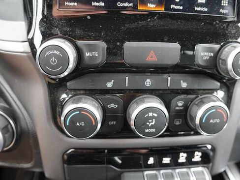 Used 2022 RAM 1500 Big Horn AWD/4WD image 6
