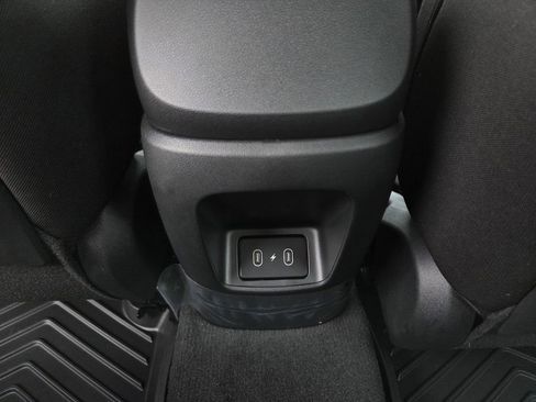 Certified 2025 Hyundai Elantra Sport FWD image 18