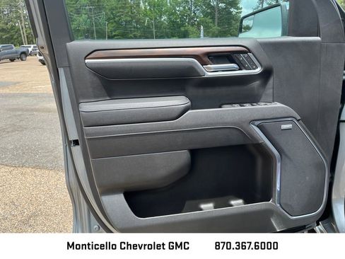 New 2026 GMC Sierra 1500 SLT AWD/4WD image 10