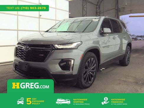 Used 2024 Chevrolet Traverse RS image 1