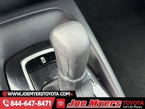 Used 2025 Toyota Corolla LE image 21