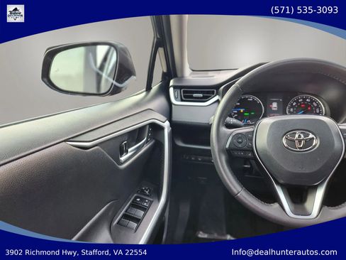Used 2021 Toyota RAV4 XLE Premium AWD/4WD image 26