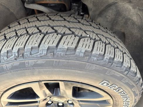 Used 2023 Chevrolet Silverado 1500 RST AWD/4WD image 12