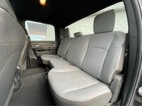 Used 2022 RAM 2500 Big Horn image 26
