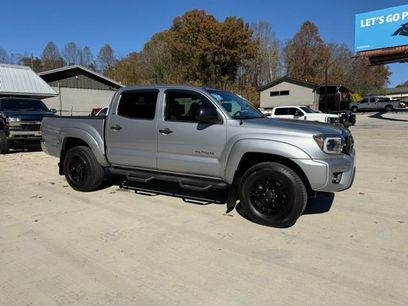 Used 2014 Toyota Tacoma 4x4 Double Cab w/ SR5 Package