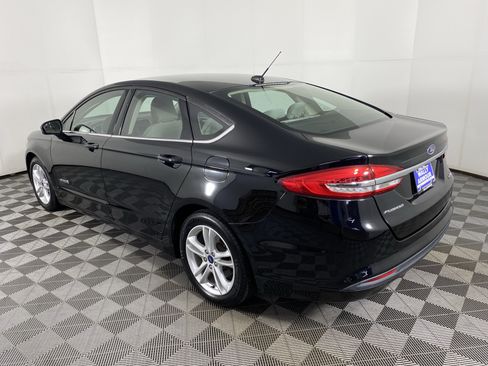 Used 2018 Ford Fusion S FWD image 8