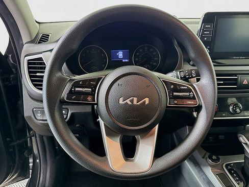 Used 2023 Kia Seltos LX AWD/4WD image 12