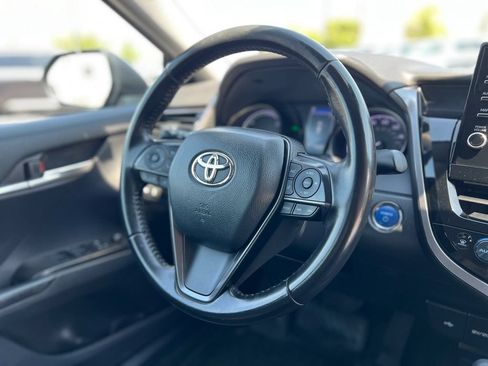 Used 2023 Toyota Camry SE FWD image 11