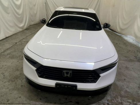 Used 2024 Honda Accord Sport image 3