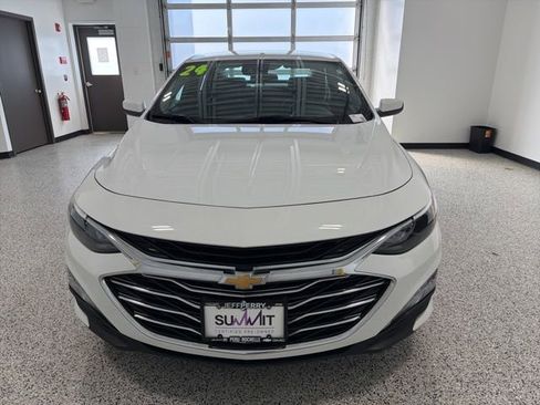 Used 2024 Chevrolet Malibu LT FWD image 7