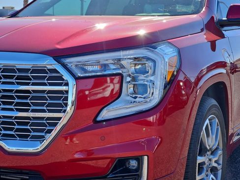 Used 2024 GMC Terrain Denali w/ Denali Premium Package image 7