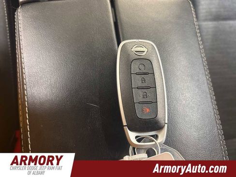 Used 2023 Nissan Rogue SV image 23