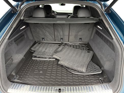 Used 2019 Audi Q8 Prestige w/ Luxury Package image 17