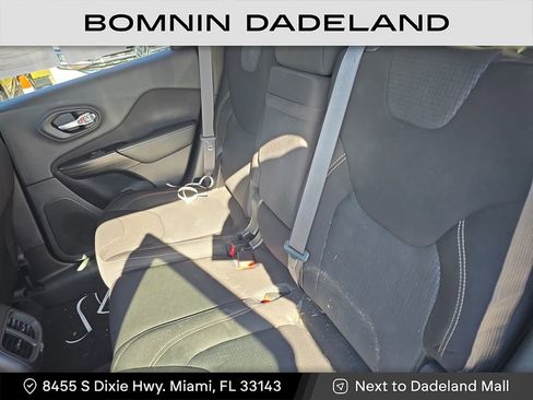 Used 2016 Jeep Cherokee Latitude image 14