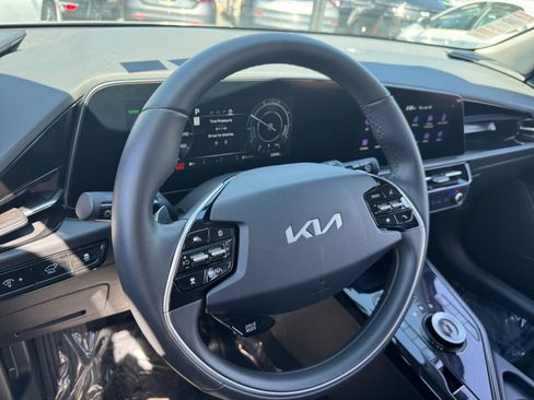 Used 2025 Kia Niro Wind FWD image 24