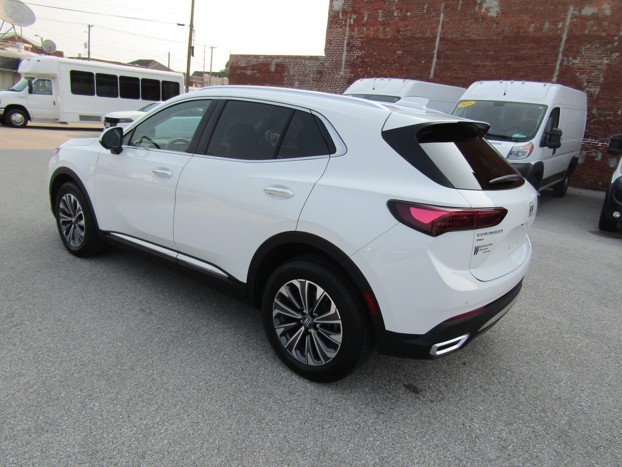 Used 2024 Buick Envision Preferred AWD/4WD image 5
