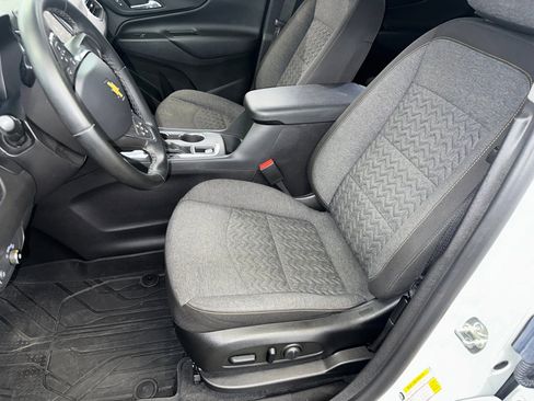 Certified 2024 Chevrolet Equinox LT w/ LPO, Floor Liner Package image 2