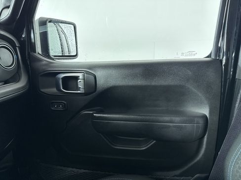 Used 2024 Jeep Wrangler Unlimited Rubicon 4xe image 34