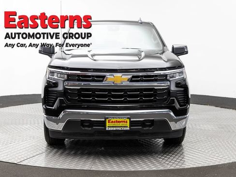 Used 2025 Chevrolet Silverado 1500 LT AWD/4WD image 2