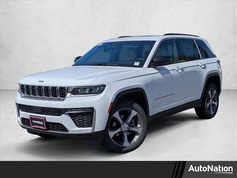 New 2026 Jeep Grand Cherokee Limited AWD/4WD image 1