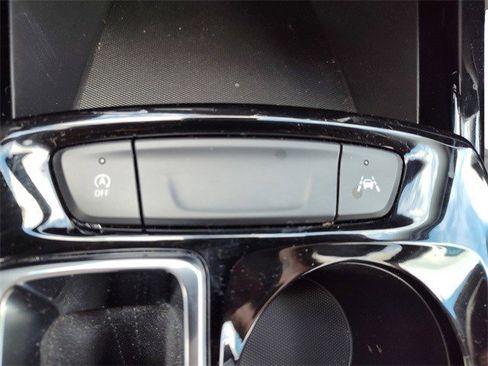 Used 2025 Chevrolet Trax LT w/ Driver Confidence Package image 11