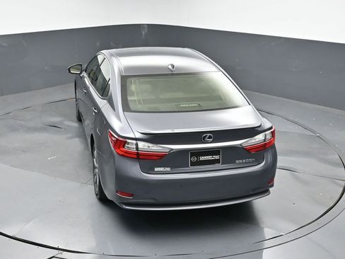 Used 2017 Lexus ES 300h image 35