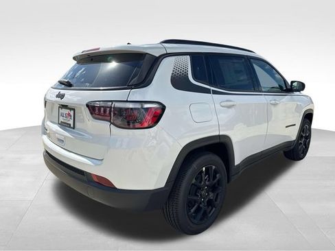New 2026 Jeep Compass Latitude AWD/4WD image 8