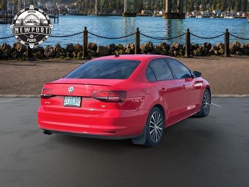 Used 2016 Volkswagen Jetta Sport FWD image 6