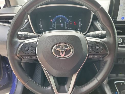 Used 2024 Toyota Corolla Cross XLE FWD image 18