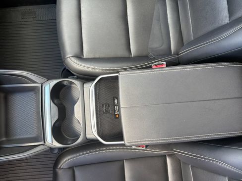 Used 2025 GMC Terrain Elevation w/ Elevation Premium Package AWD/4WD image 27