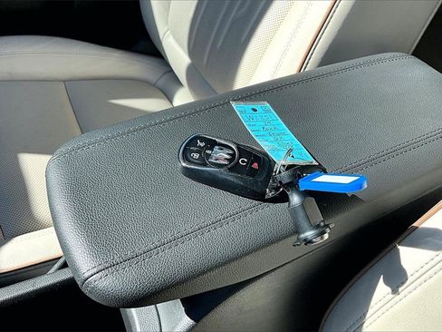 Used 2024 Buick Encore GX Avenir w/ Avenir Convenience Package image 10